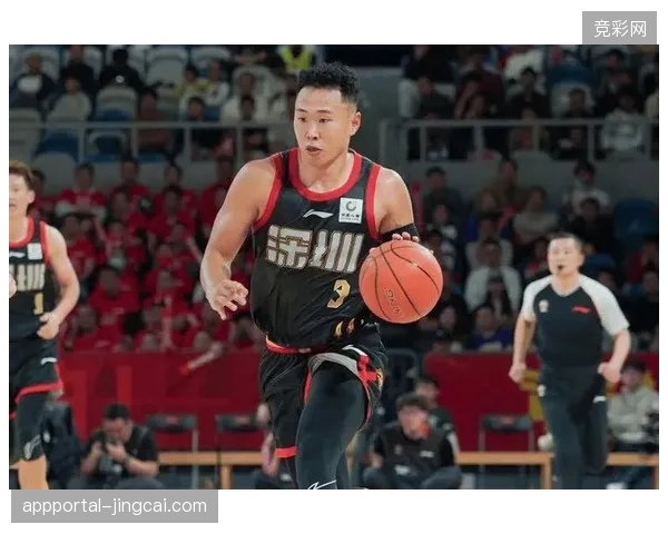深圳队核心贺希宁凭借赛季稳定发挥当选常规赛MVP，带领球队取得长足进步
